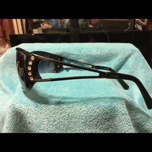 Guess Accessories - Guess Sunglasses -#GU 6269 - used Guess Accessories - Guess Sunglasses -#GU 6269 - used